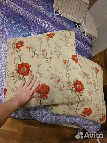 Декоративные подушки на диван