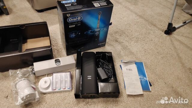 Электрическая зубная щетка Braun Oral-B Genius9000 Электрическая зубная щетка Braun Oral-B Genius9000