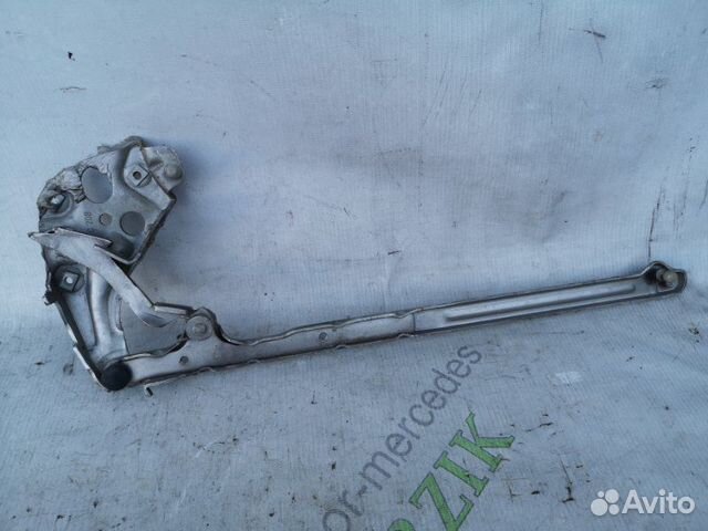 Петля капота правая Mercedes Clk-Class W208 Петля капота правая Mercedes Clk-Class W208