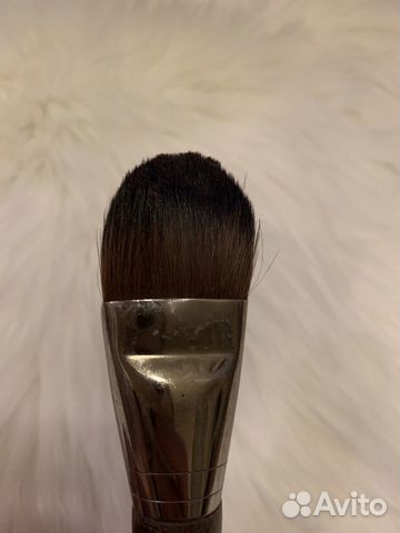 Профессиональная кисть для макияжа