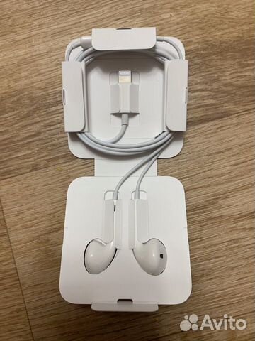 Наушники Apple EarPods Lightning