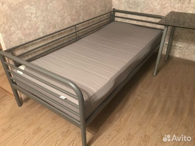 Кровать Икеа с матрасом Кровать Икеа с матрасом