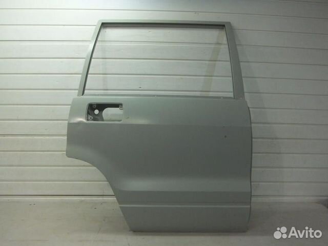 Дверь задняя правая opel monterey isuzu trooper 98 Дверь задняя правая opel monterey isuzu trooper 98