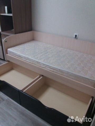 Кровать Кровать