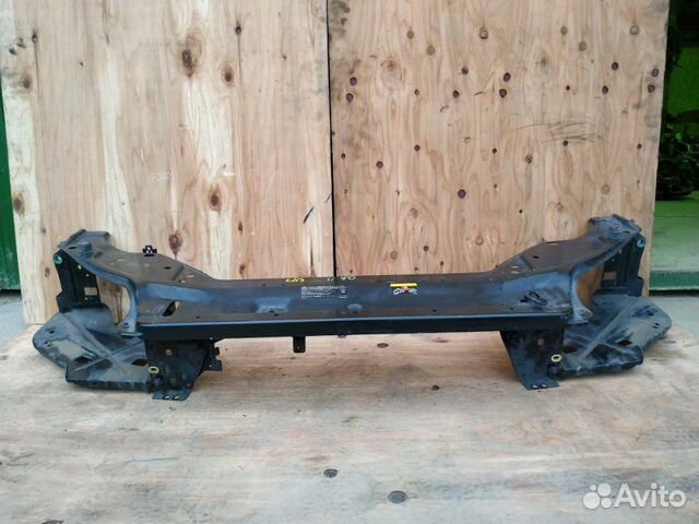 Передняя панель рамка радиатора Volvo V70 B5254T6 Передняя панель рамка радиатора Volvo V70 B5254T6