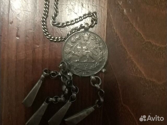 Старинное украшение Старинное украшение