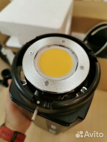 Свет для видеосъемки Godox sl-200 w (white) Свет для видеосъемки Godox sl-200 w (white)
