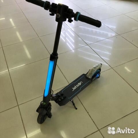 Электросамокат Jetson L8