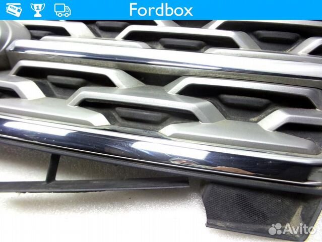 Решетка радиатора Ford Explorer 2017+ JB538200AK