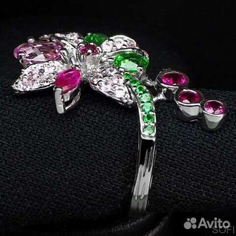 Серебряное кольцо с фианитами арт 21109