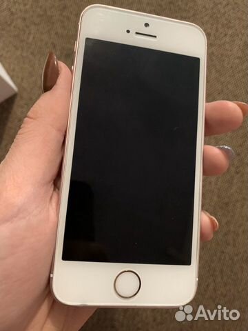 Телефон iPhone se Телефон iPhone se