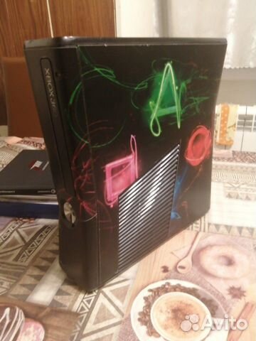 Xbox 360 slim, freeboot, плюс игра