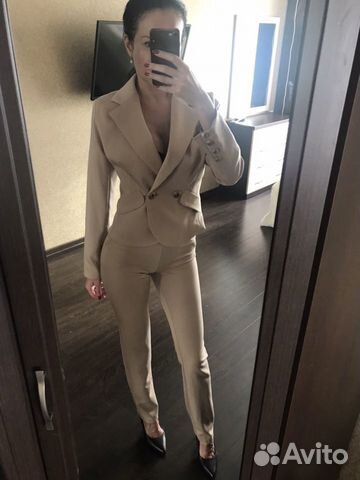Костюм брючный Max Mara стильный Костюм брючный Max Mara стильный