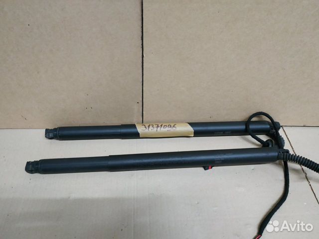 Вольво XC90 2015- амортизатор крышки багажника