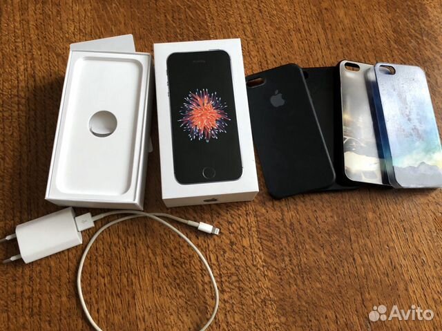 Телефон iPhone SE Телефон iPhone SE