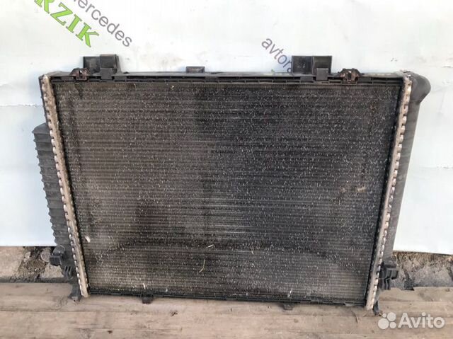 Радиатор двс Mercedes E-Class W210 111.957 2.0L Радиатор двс Mercedes E-Class W210 111.957 2.0L
