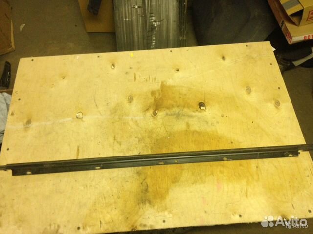 Накладка стекла переднего правого audi A6 C6 4F