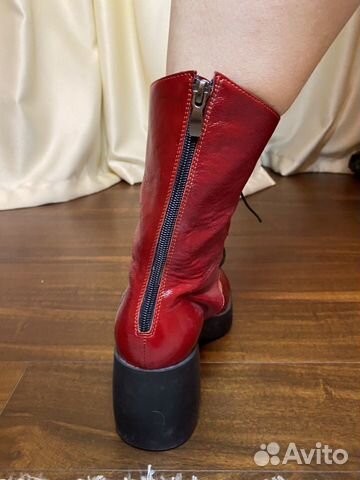 Модные стильные кожаные туфли Модные стильные кожаные туфли