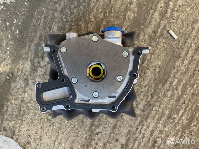 Масляный насос 55566000 Opel 2.0cdti Масляный насос 55566000 Opel 2.0cdti