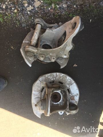 Бмв е61 задний поворотный кулак