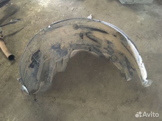 Подкрылок передний левый Land Rover Range Rover