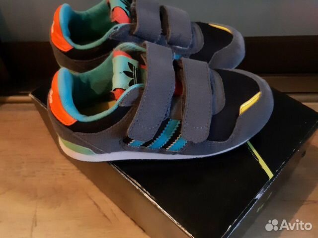 Кроссовки adidas