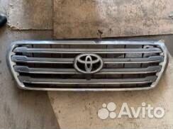 Решетка радиатора Toyota Land Cruiser 200 Решетка радиатора Toyota Land Cruiser 200