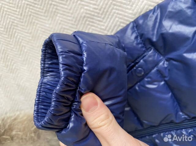 Moncler оригинал (состояние нового) Moncler оригинал (состояние нового)