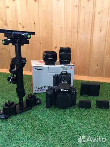 Фотоаппарат Canon EOS 77D Фотоаппарат Canon EOS 77D