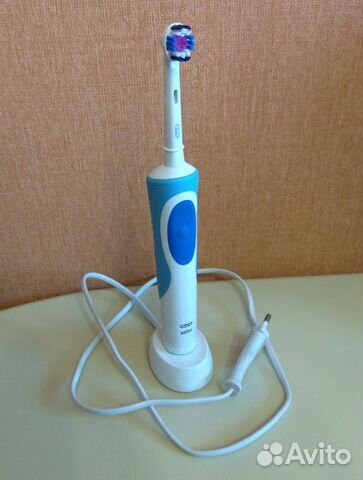 Электрическая зубная щётка Oral-B Электрическая зубная щётка Oral-B