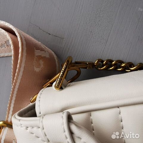Белая женская сумка Louis Vuitton Белая женская сумка Louis Vuitton