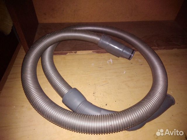 Шланг, трубы, шётки насадки на пылесос