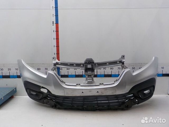 Бампер передний на Renault Sandero