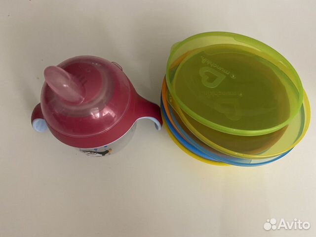 Поильник Avent и миски с крышечками Munchkin Поильник Avent и миски с крышечками Munchkin