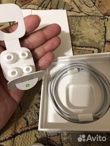 Беспроводные наушники AirPods Pro