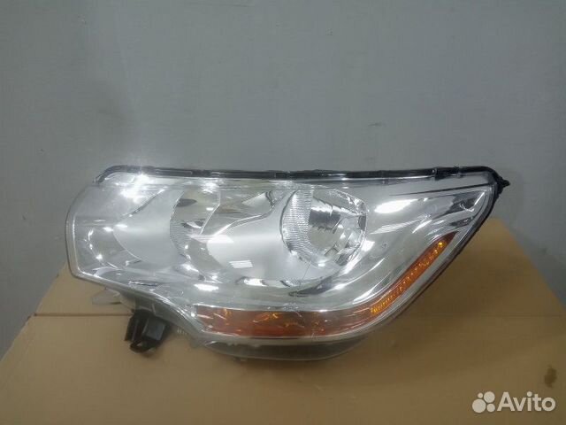 Фара левая Citroen C4