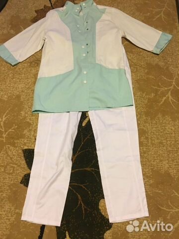 Медицинский костюм и халаты