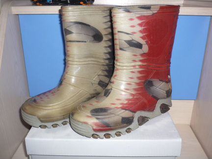 Резиновые сапоги 