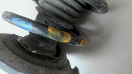 Амортизатор подвески правый передний Peugeot 207