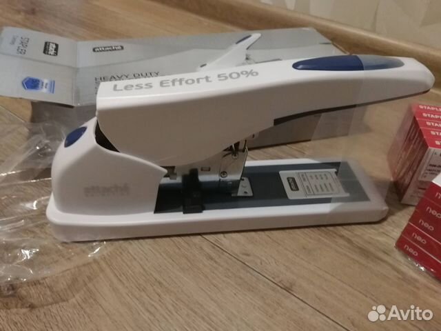 Мощный степлер