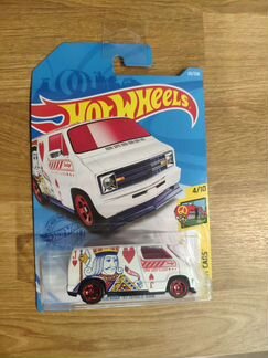 Hot wheels Custom 77 Dodge Van treasure hunt