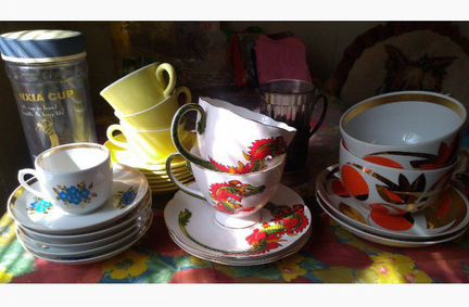 Сервиз чайный,чашки-блюдца