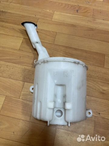 Продам бачок омывателя тойота функарго