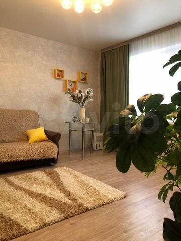 3-к. квартира, 80 м², 1/9 эт.