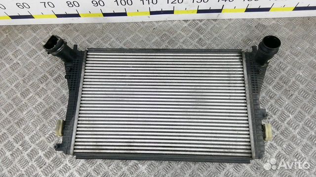 Радиатор интеркулера на Volkswagen Touran