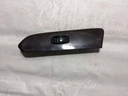 Кнопка стеклоподъемника задняя Мицубиси diamante