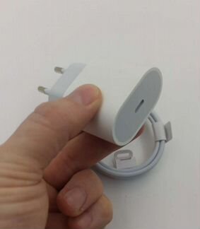 Зарядное устройство iPhone 20w