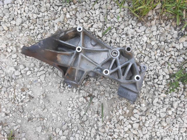 Кронштейн Audi A4 B5 1.8