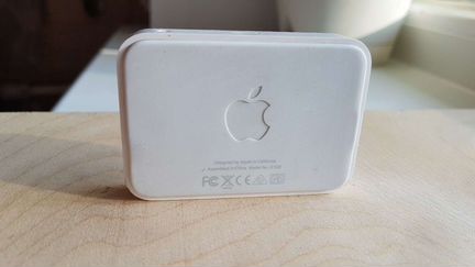 Докстанция iPhone 5C Doks