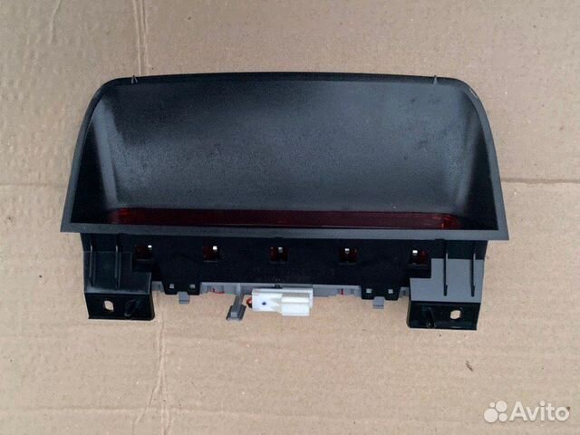 Фонарь стоп сигнала крышки багажника задний